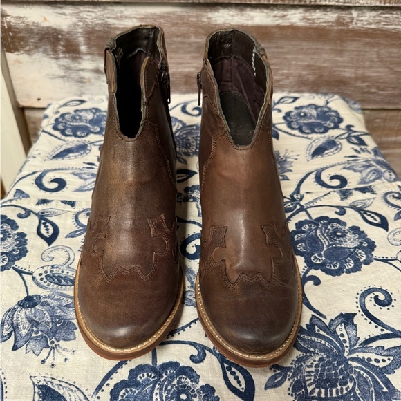 🍁NEW🍁 VOLATILE Drexel Leather Western Booties - Picture 7 of 11